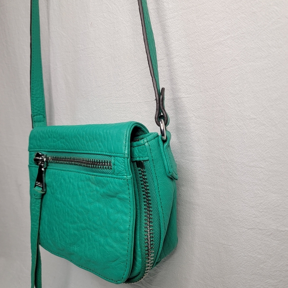 Aimee Kestenberg Bali Mini Green Pebbled Leather Crossbody Bag Signature Flap - Picture 2 of 8